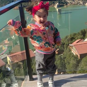 Meet your Posher, Zakia